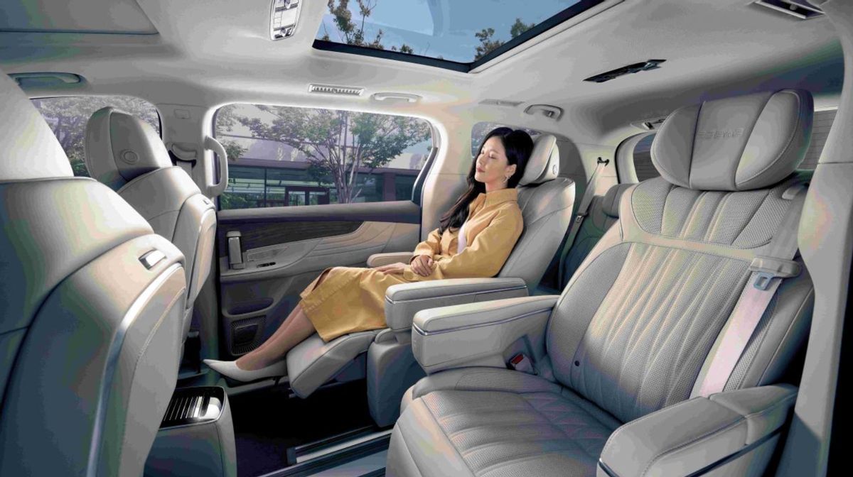 2023款荣威imax8官图发布 3月2日上市