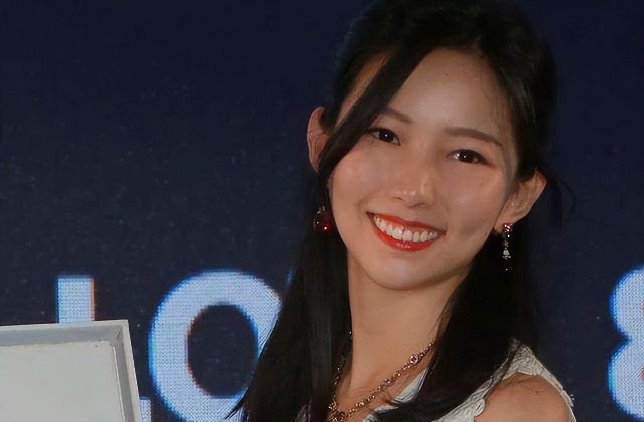 江苏又一富二代崛起:接手苏宁集团,女友还是千亿集团接班人