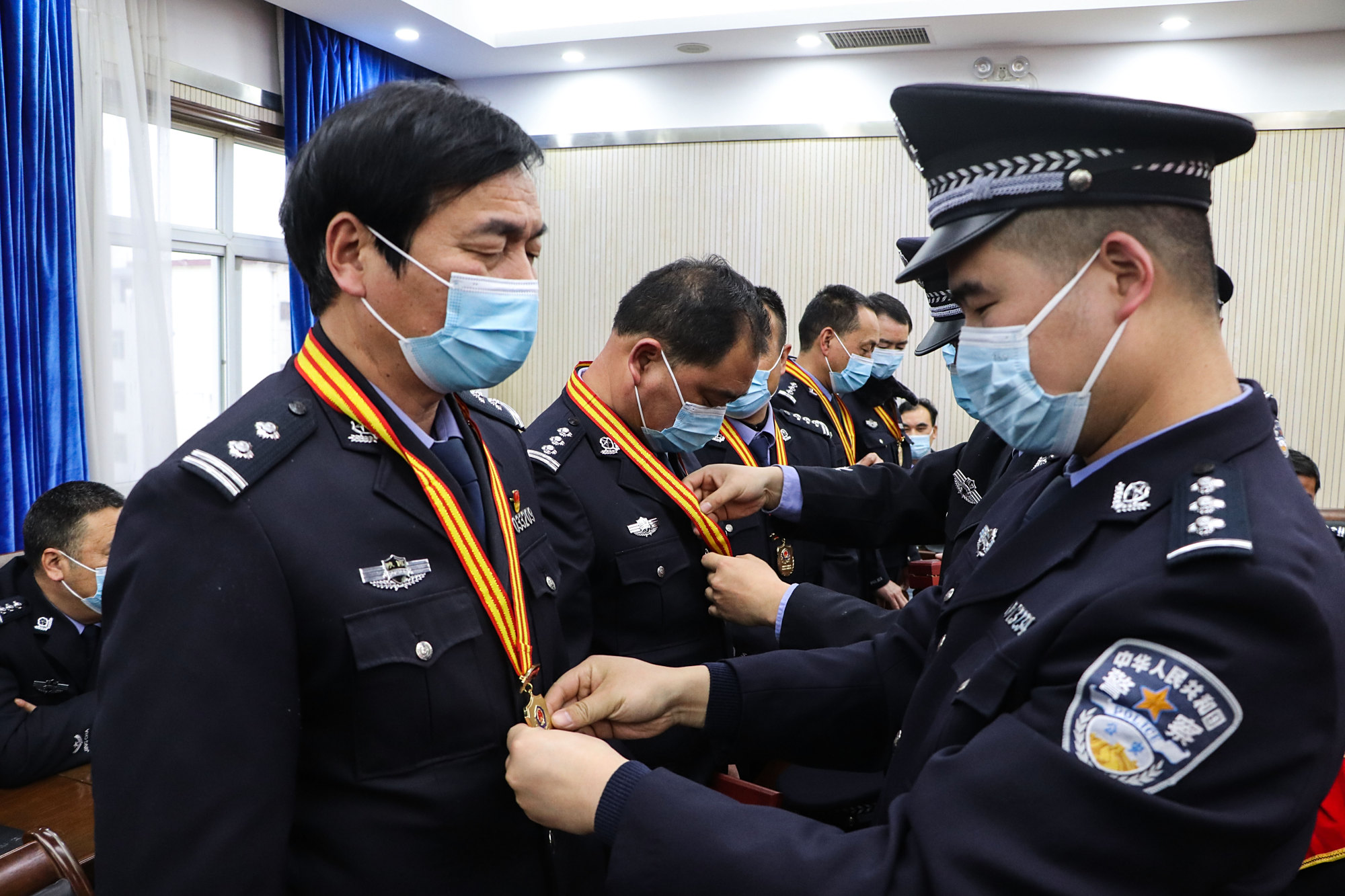 无悔从警路丹心映忠诚勉县公安局举行2021年度民警退休暨从警30年荣誉