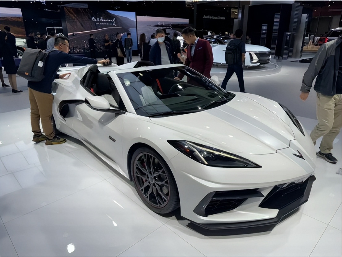 美式跑车风采:科尔维特stingray 70周年敞篷纪念版广州车展亮相