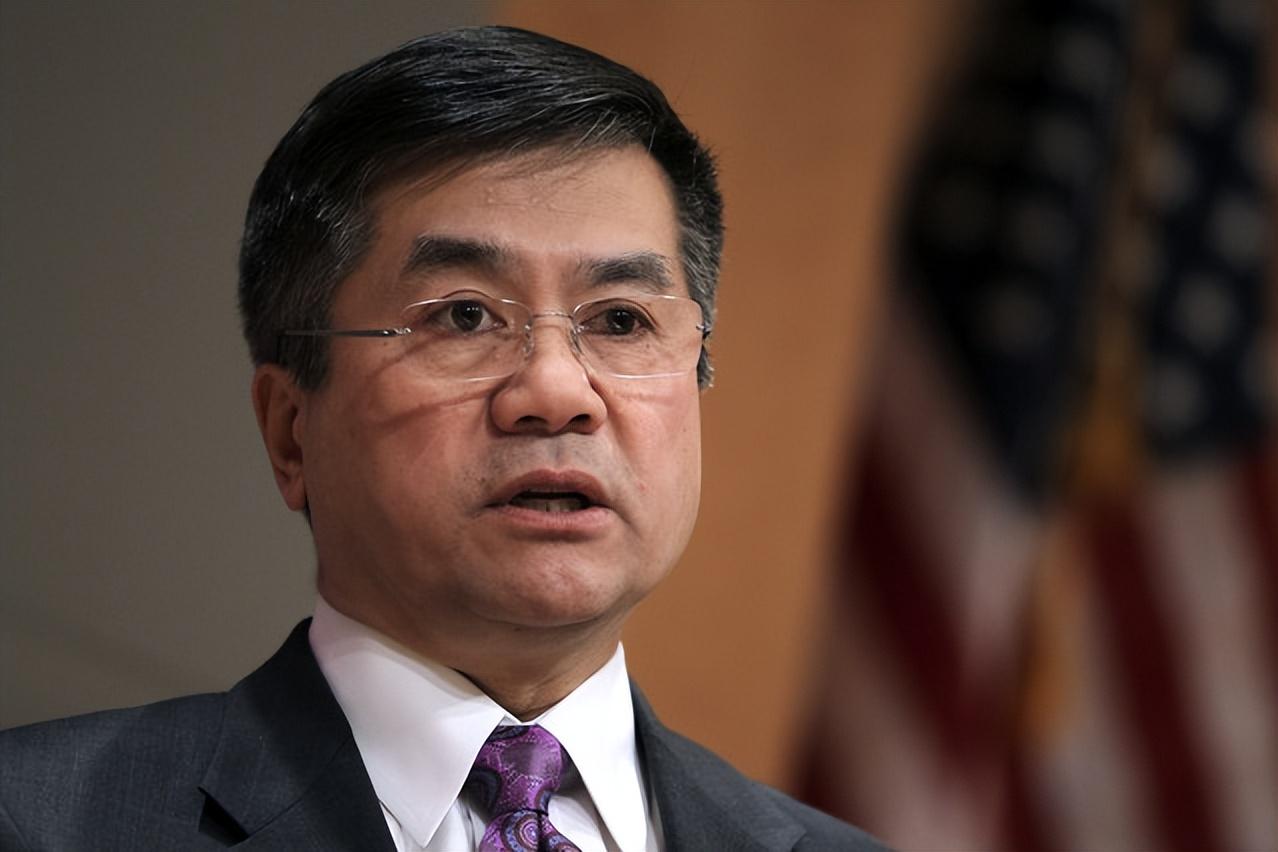 回顾美籍华裔州长骆家辉在任时打压中企卸任后来中国捞金