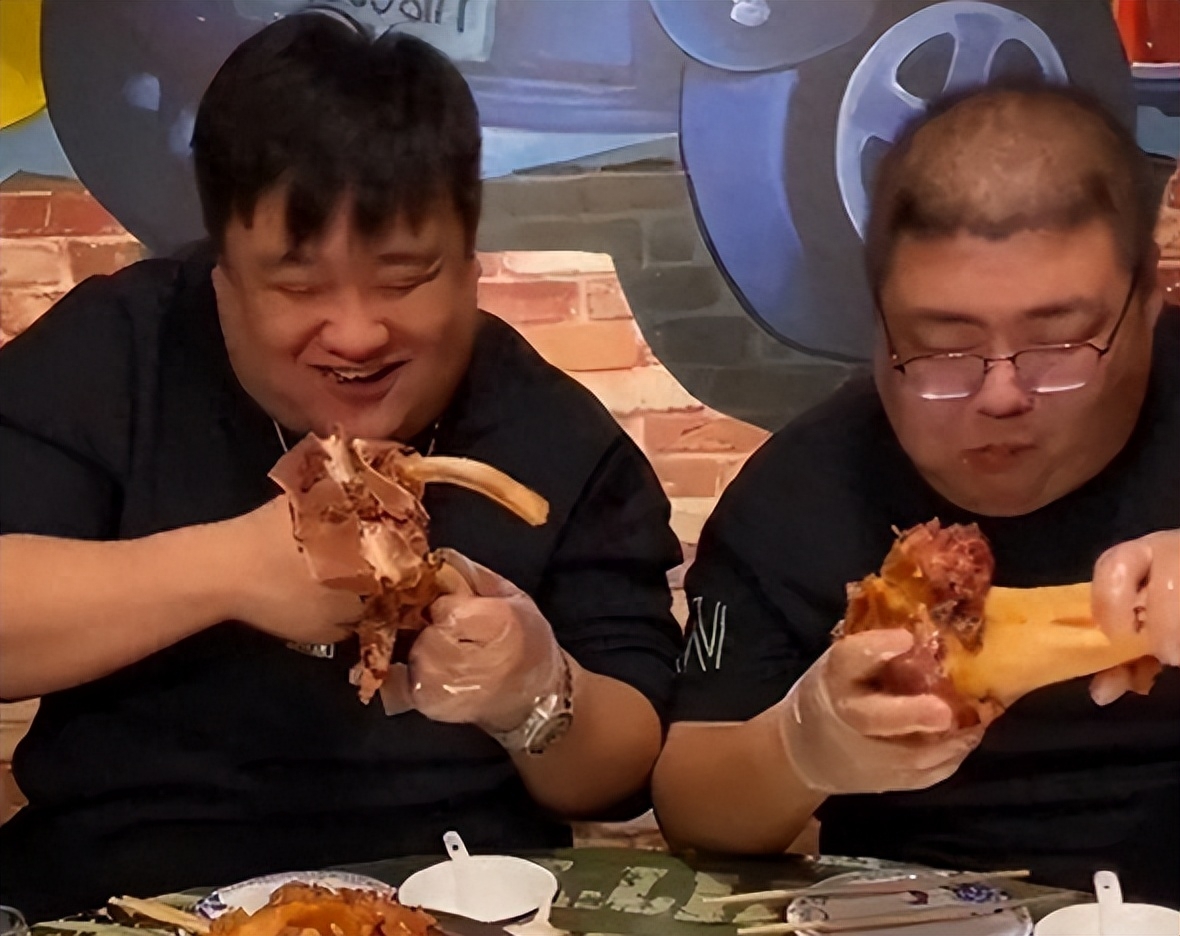 盘点吃播四巨头2年没俩恩克吐血上呼吸机吃肉拒减肥