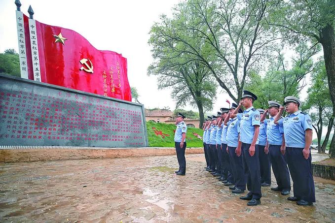 延安边警图片