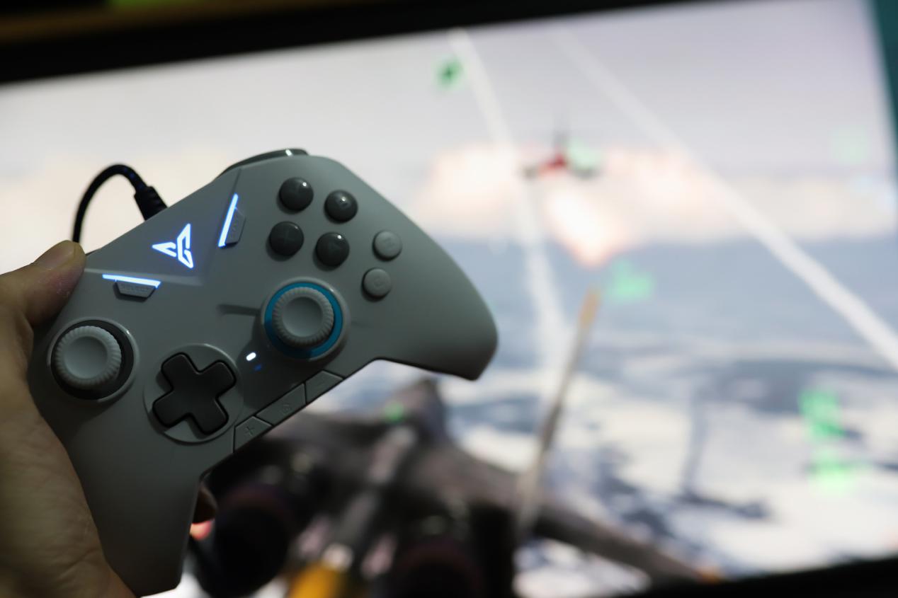 飞智黑武士2评测:扎实做工 稳定可靠品质,这个手柄不一般