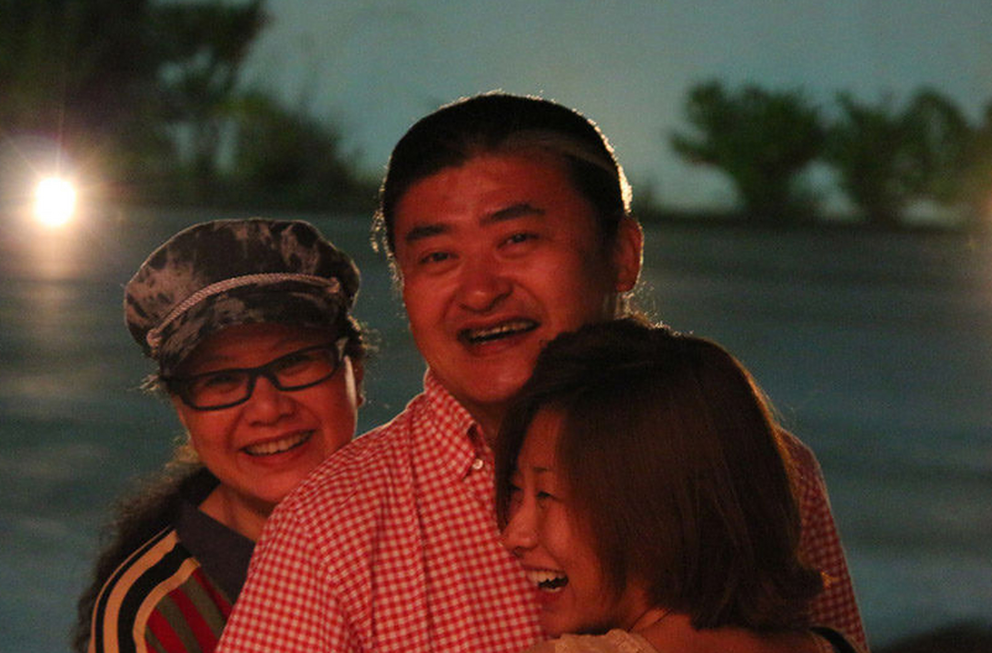 1988年,刘欢认识了湖南电视台主持人卢璐,相识9天后,便决定结婚.