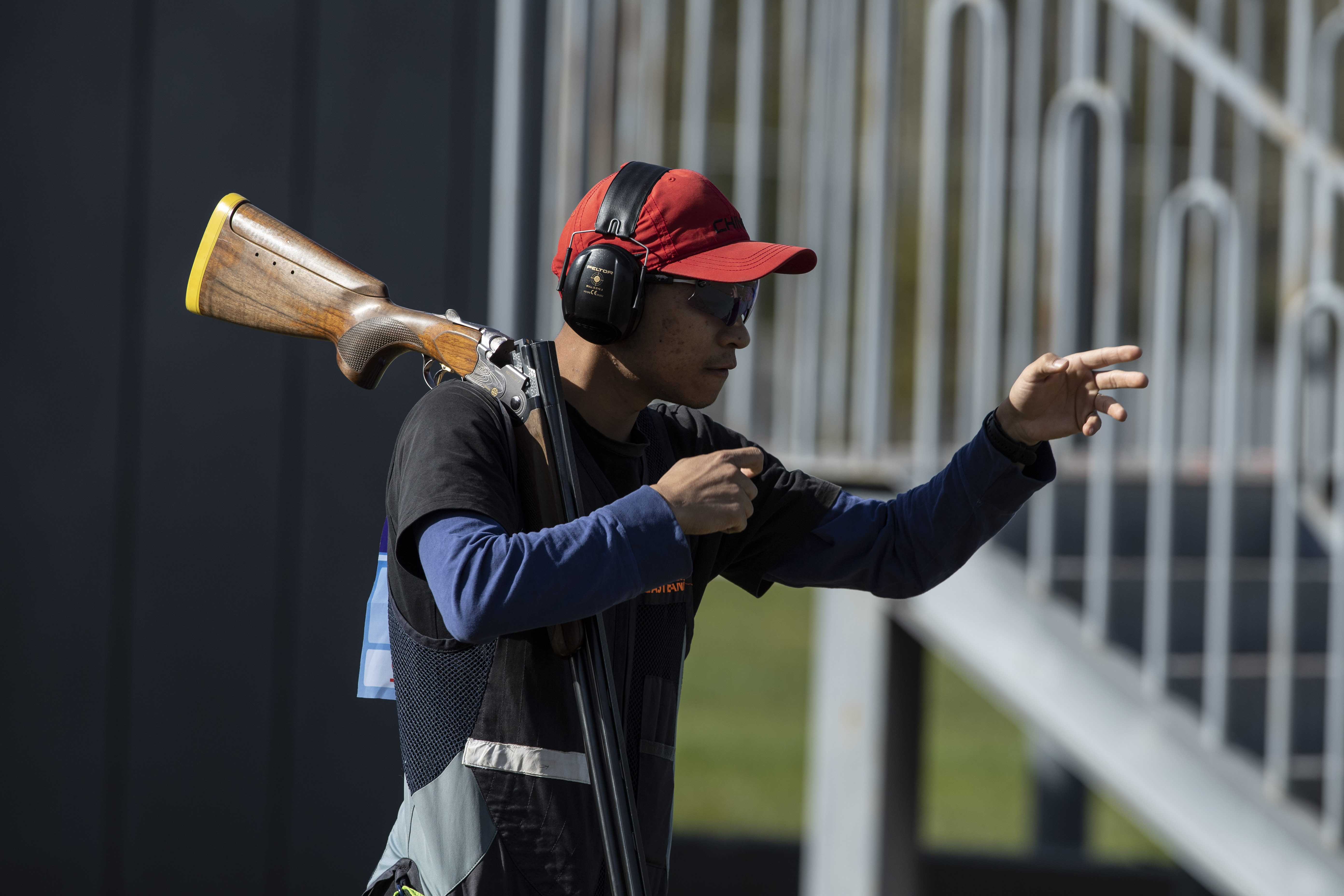射击——全国锦标赛(飞碟项目):男子飞碟双向资格赛75靶赛况