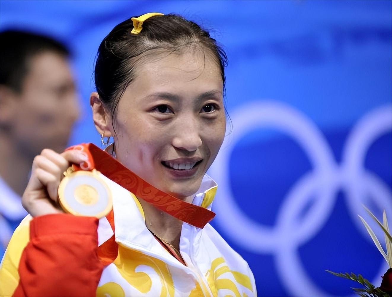 张宁:33岁再次夺得奥运冠军,怀着孩子率队夺冠,现在怎么样了?