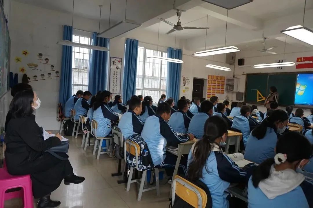 东川二中2023年春季学期家校联系活动