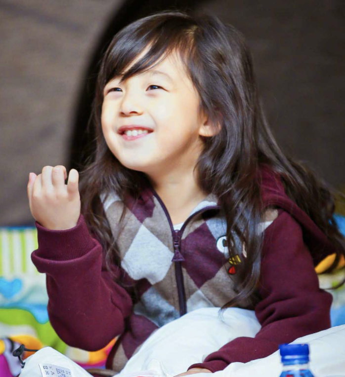 爸爸去哪儿女萌娃近照多多气质出众小泡芙越发精致