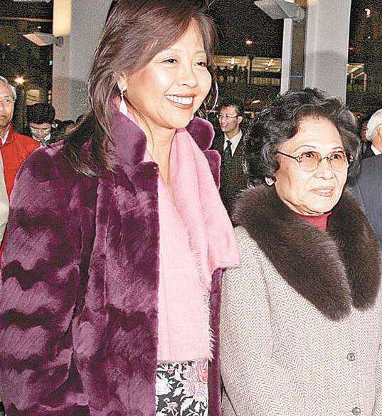 张子强死后,她的妻子罗艳芳带着20亿远赴泰国,现在咋样了?