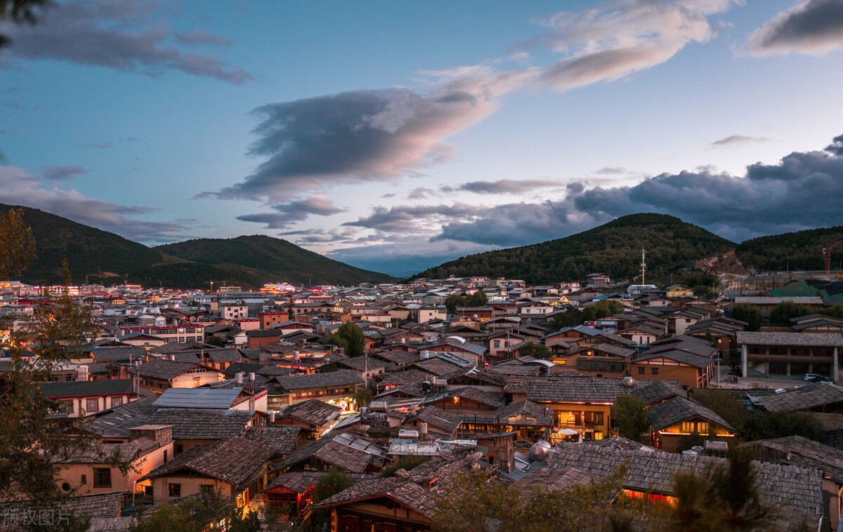 香格里拉旅遊攻略:觸摸自然的靈魂,一個讓你放鬆身心的旅遊勝地