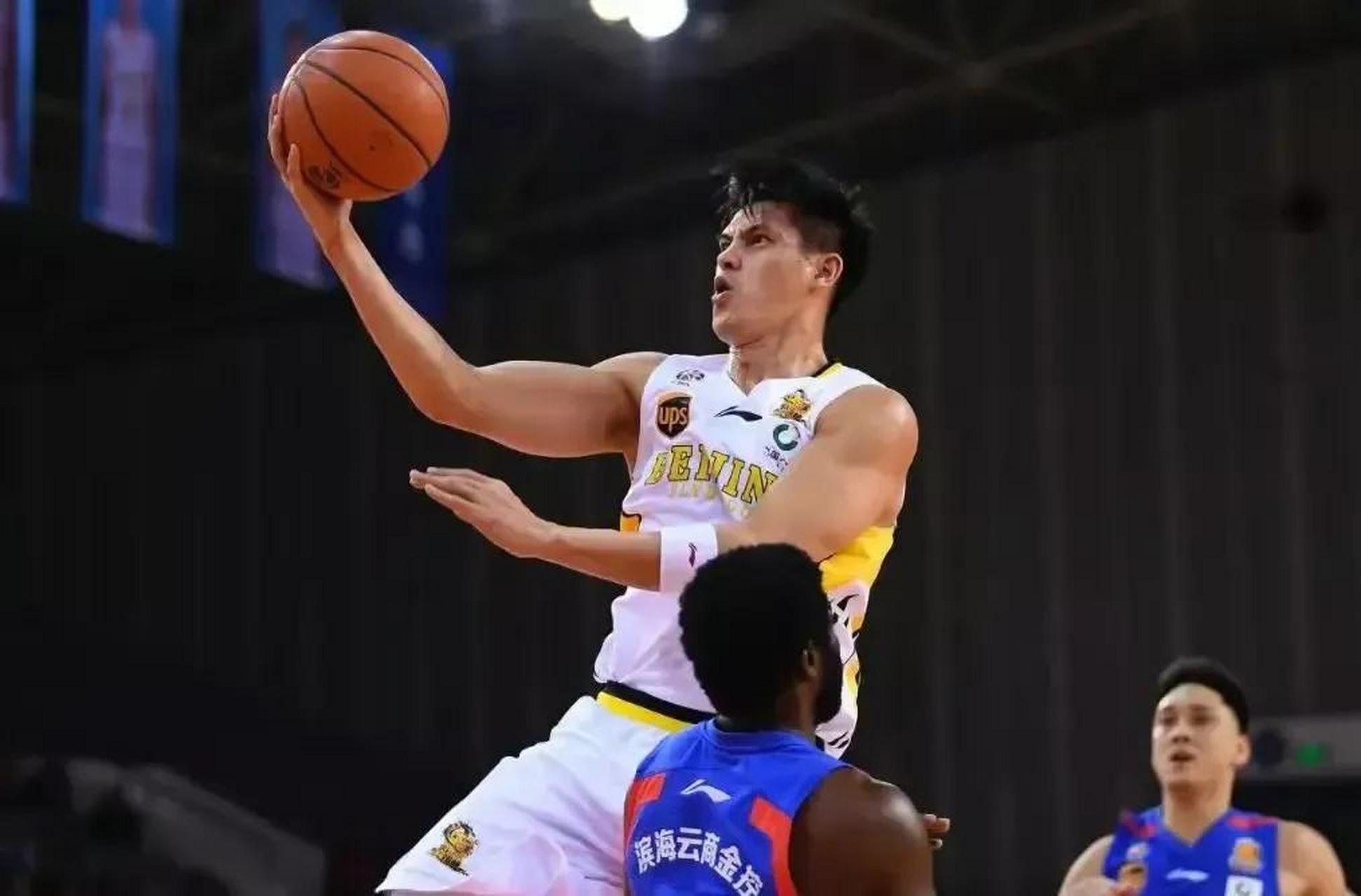 杨敬敏出轨女粉更多细节:见面当天便发生关系,3秒结束,有前科  北京