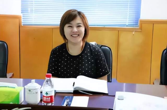 湖南岳阳富豪叶湘武两度离婚,系80后娇妻与长女同岁,现身价8亿