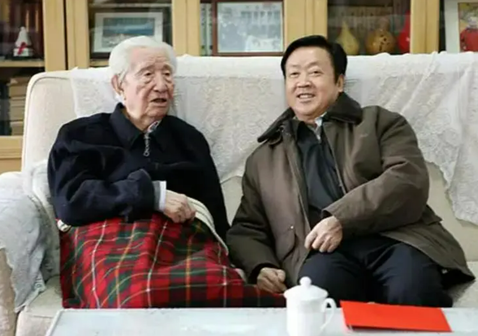 郑天翔:首任包头市长,官至最高法院长,曾被关押7年,享年99岁