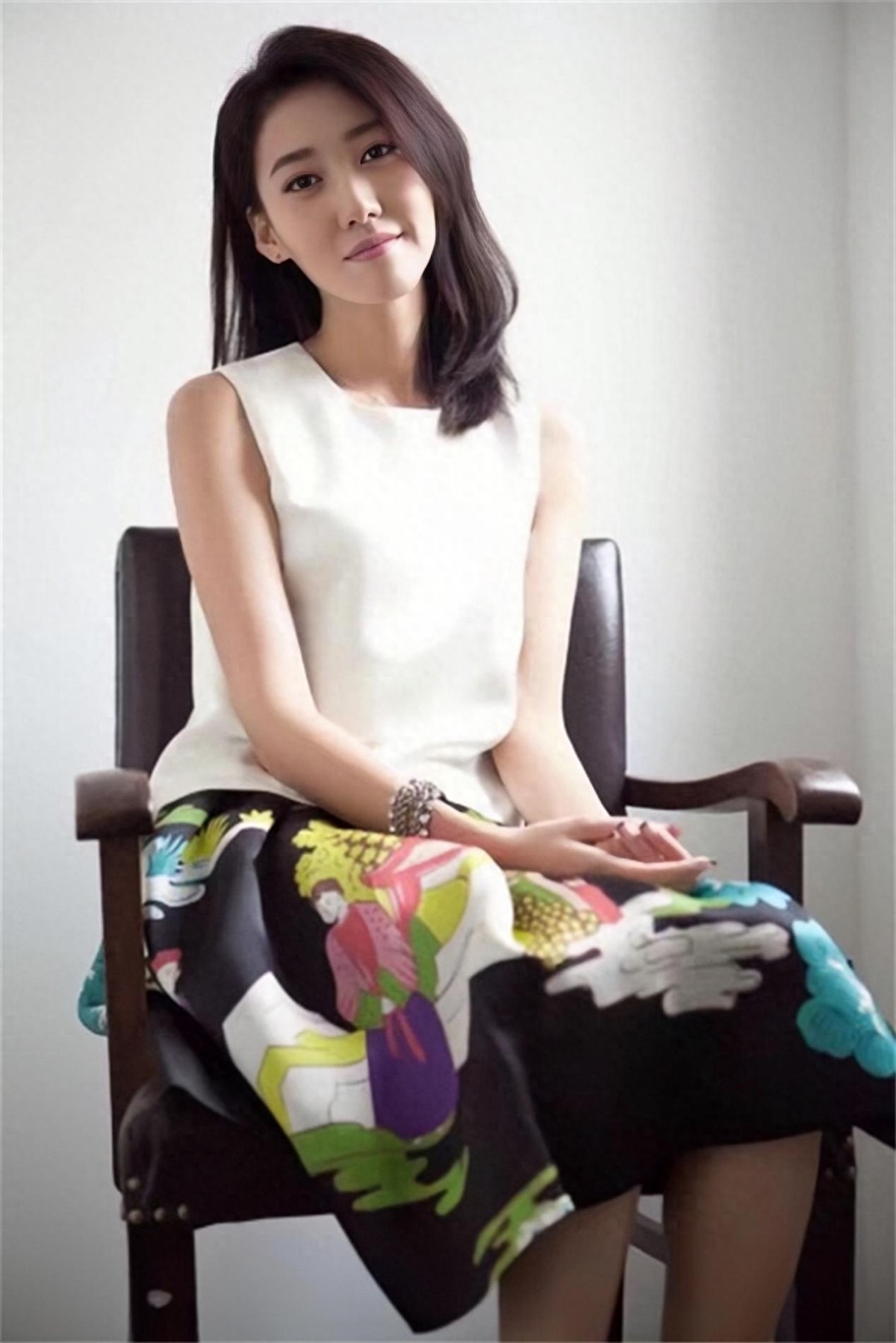 回顾演员高露长得漂亮戏也好为人低调不争不抢追求简单的生活