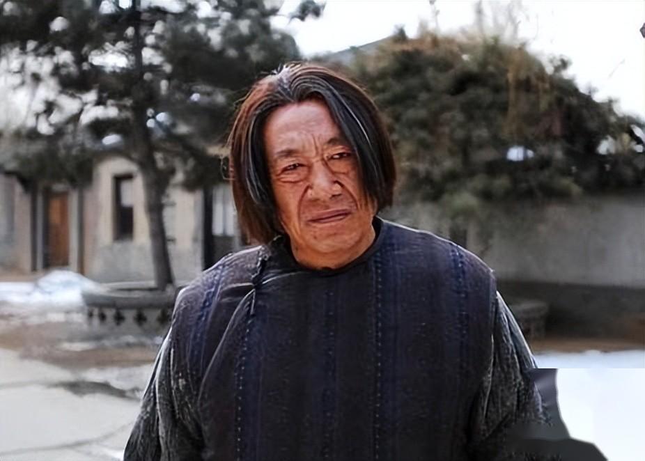 演员王奎荣68岁迎娶37岁饶芯语71岁迎来女儿如今近况如何