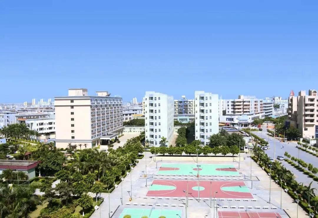 深圳沙井德昌电机厂怎么样?吃住怎么样?