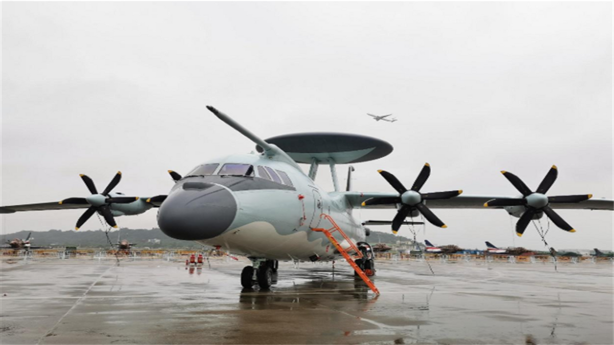 中国实现预警机自由!空警500排队走下脉动生产线,美军坦承"比不过"