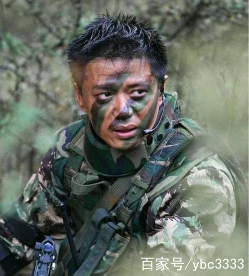 為什麼《士兵突擊》裡面老a袁朗對許三多那麼欣賞?你怎麼看?