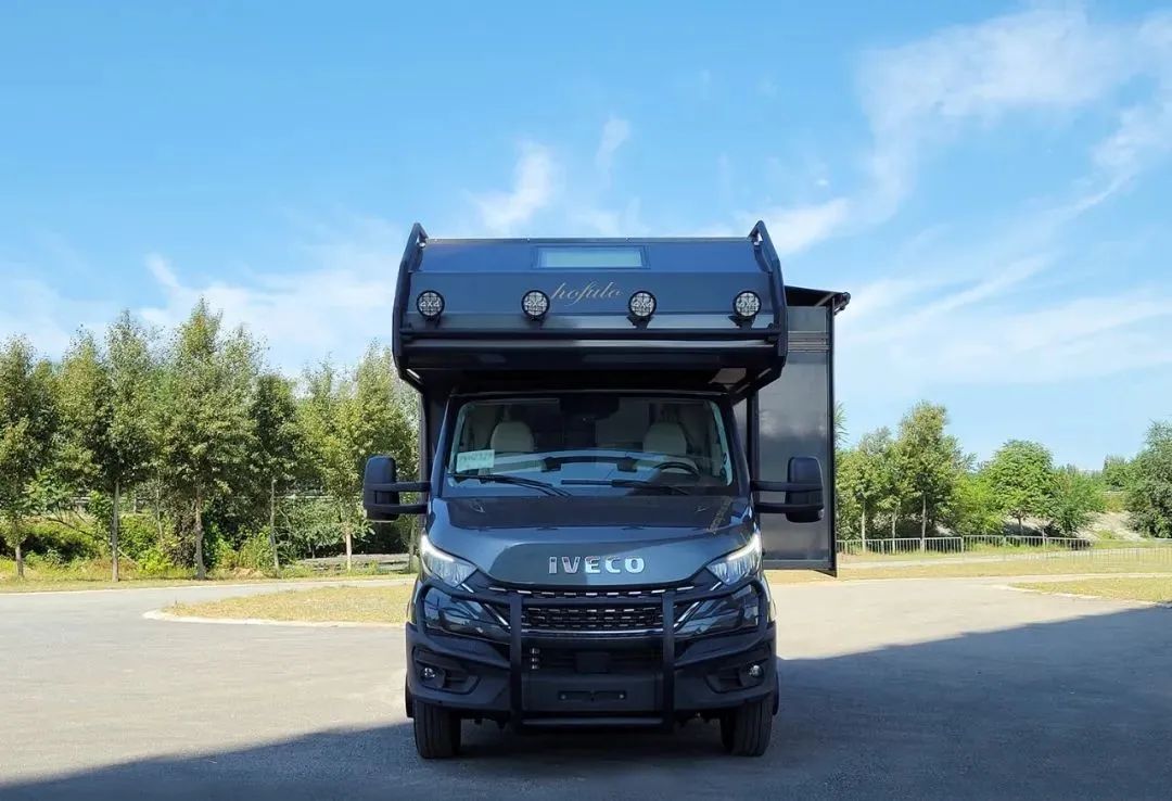 6米c型房车 如何做到独立厨卫空间 霍夫勒黑金刚后全拓plus