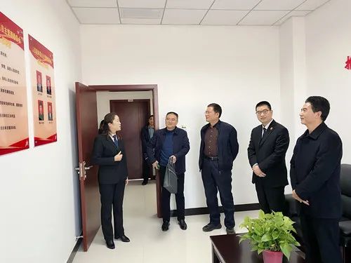 千阳法院党组书记,代院长刘正平一行 到岐山法院交流学习