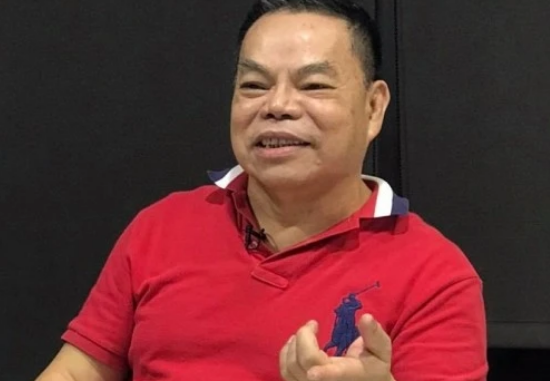 悲剧!台湾主持人菜头患肝癌去世,仅一位家人陪伴显凄凉