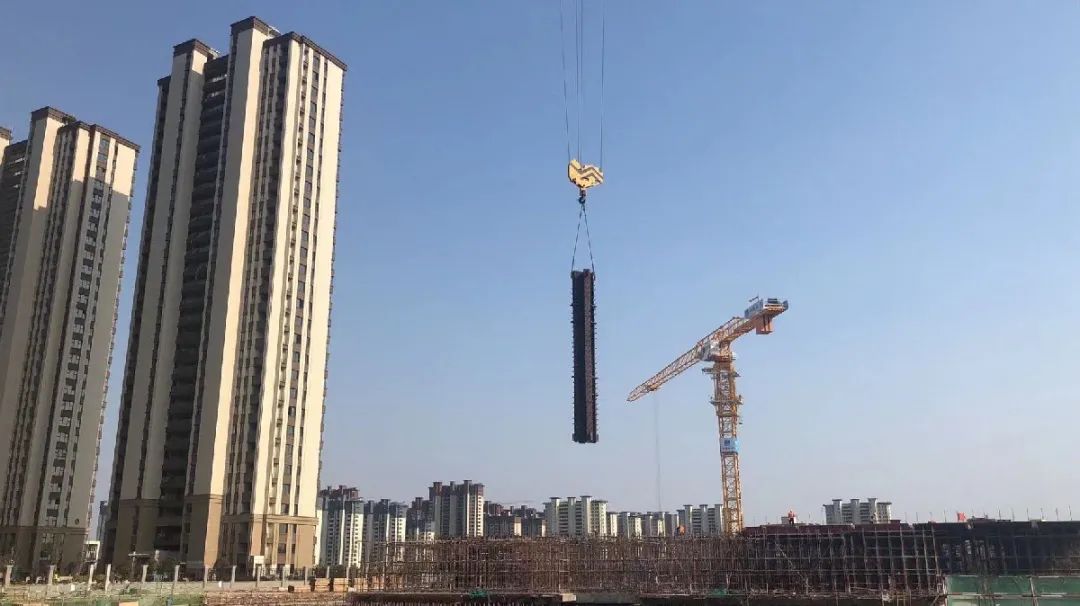 270米 165米!滁州明发北站新城钢结构顺利吊装!