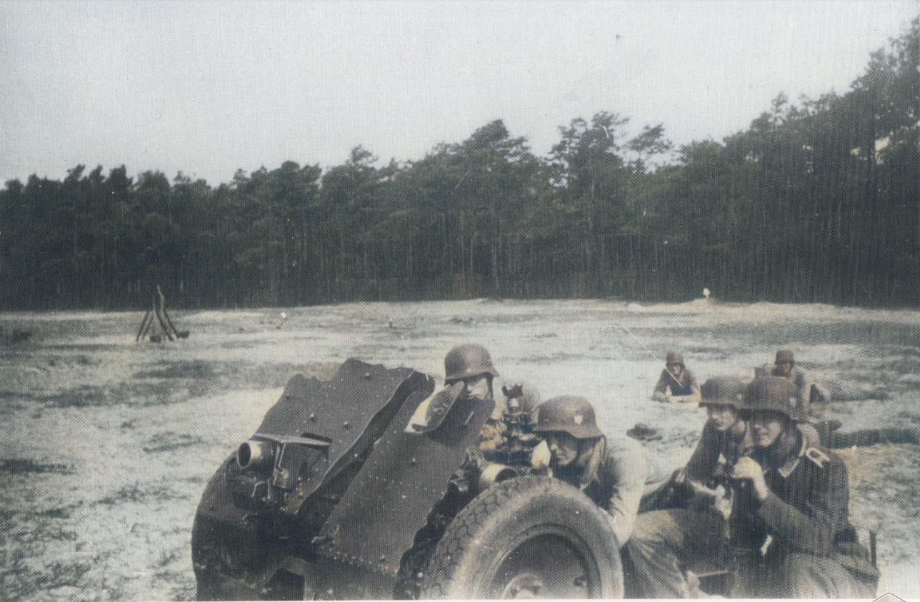 步兵向前冲,大炮跟着轰.二战纳粹德国陆军轻重步兵炮大盘点