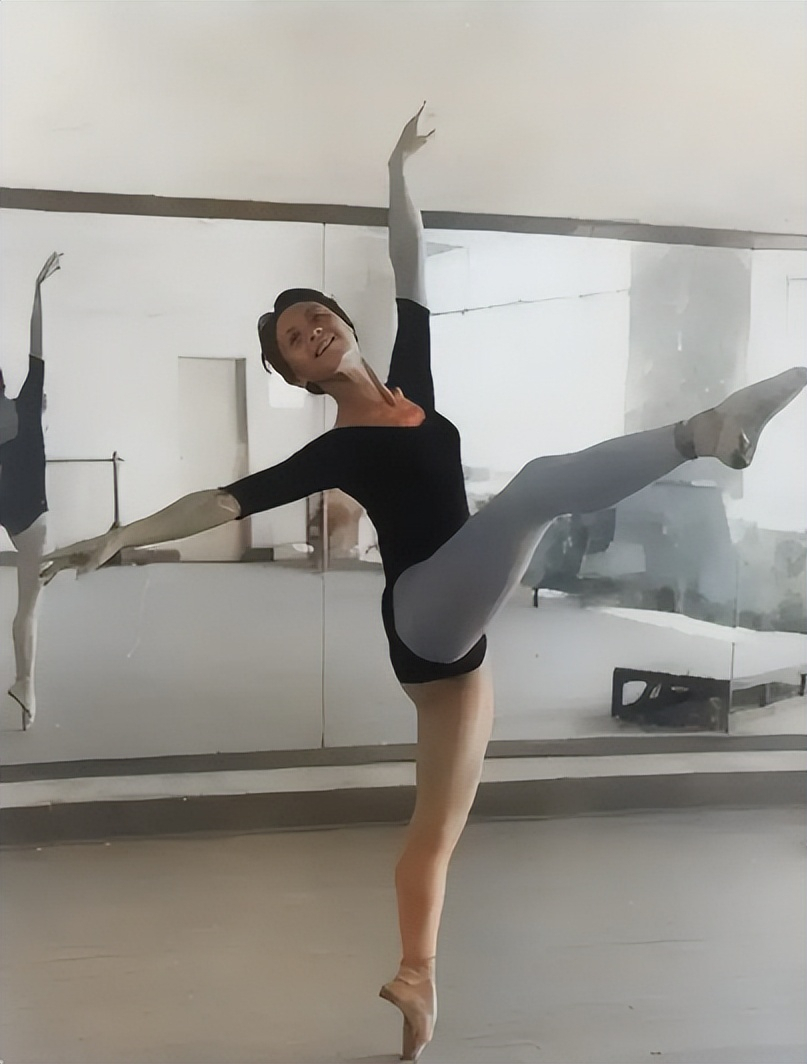 一代偶像石钟琴:演《白毛女》红极一时,丈夫离世后她怎样了?