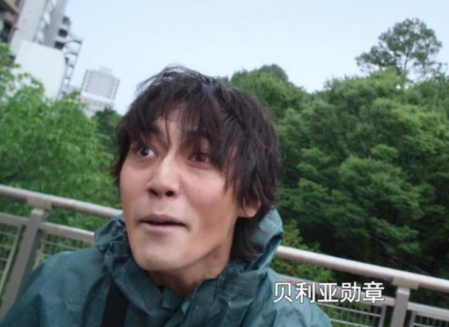 泽塔奥特曼:镝木小哥太敬业,为演出被寄生的感觉,竟经常不吃饭