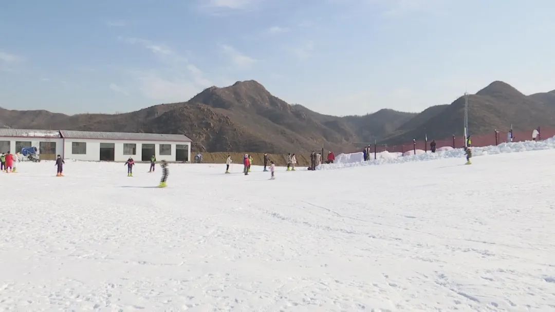 激情冬奥 相约河北|石家庄红崖谷滑雪场:释放冰雪魅力 打造冰雪运动