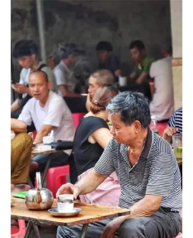 海南独有的茶餐厅文化,到底什么是老爸茶,了解一下它的前世今生