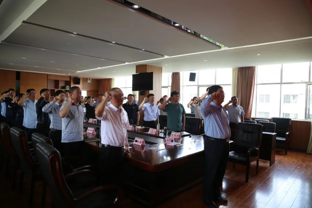 曲靖市副市长普利锋在市生态环境局讲专题党课时强调:学