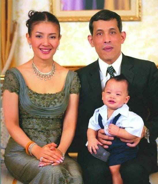 现实版宫斗!泰王将20位妃子藏太好,前太子妃穿袈裟变尼姑真可怜