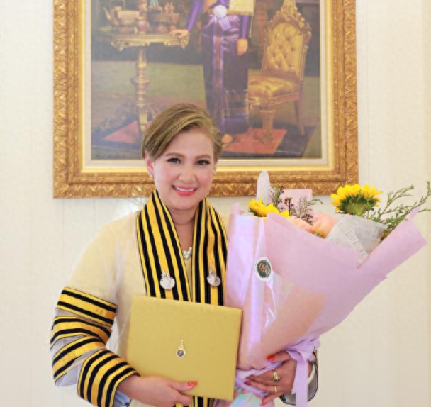 育坤家族90岁老太君登场!支持提携功王子,还是诗琳通亲舅妈