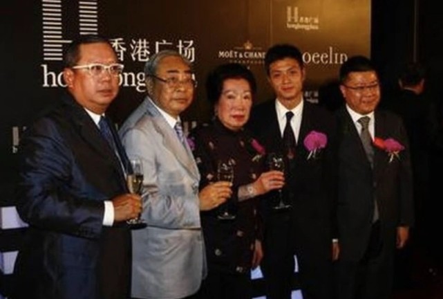 富商林建名病逝,牵扯出超级豪门林百欣家族隐藏多年的内斗与恩怨