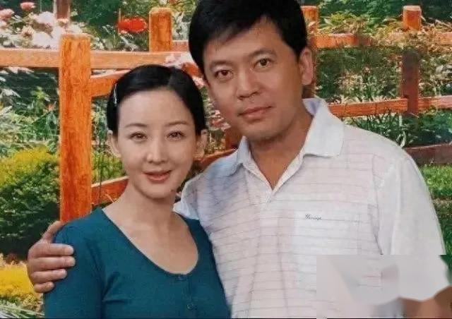 标题范雨见证30岁何政军求婚爱情成本逼近零点