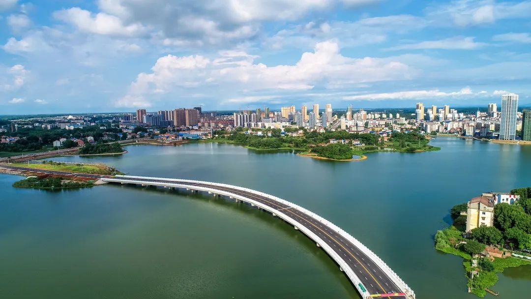 深秋,邂逅嘉鱼野藕