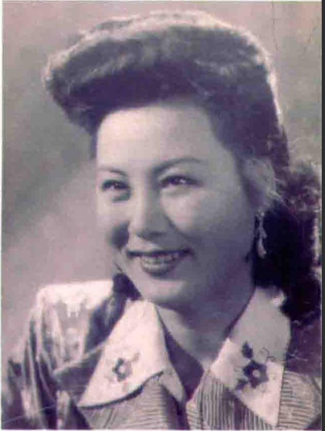 吕恩:与吴祖光结婚5年无合影,离婚她送他相机,他卖掉办新婚宴