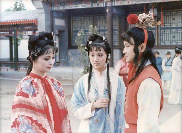 为什么说《红楼梦》并非才子佳人小说,请看贾母的"掰谎记"