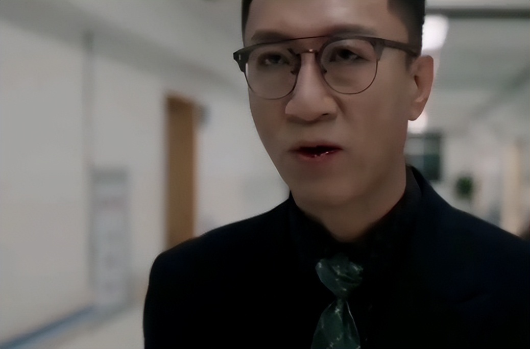 全程尬笑,表情狰狞,《罚罪》赵荀把"演技炸裂"玩出新花样