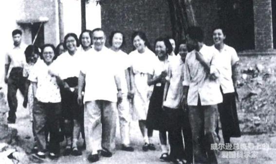 威尔逊总统号上的爱国科学家 | 傅鹰