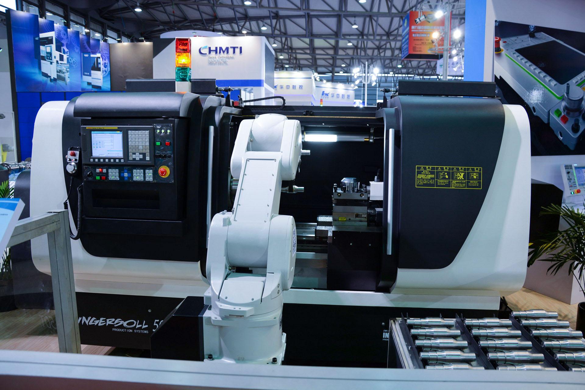 不给活路?西方禁止精密机床对华出口,光刻机后又一拦路虎