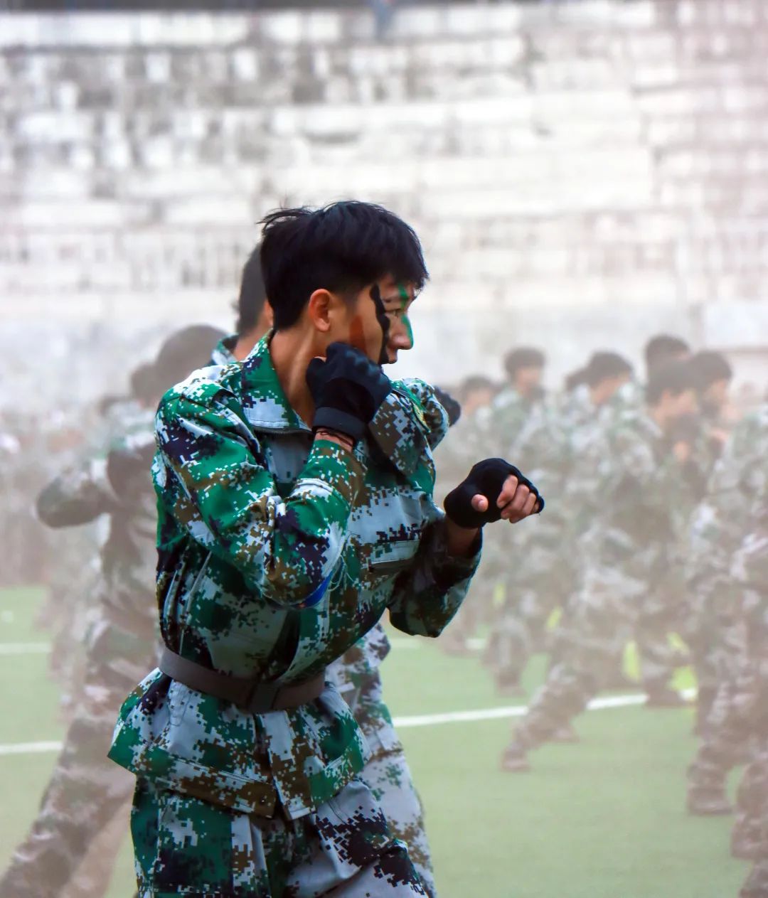 绵阳师范学院军训服图片