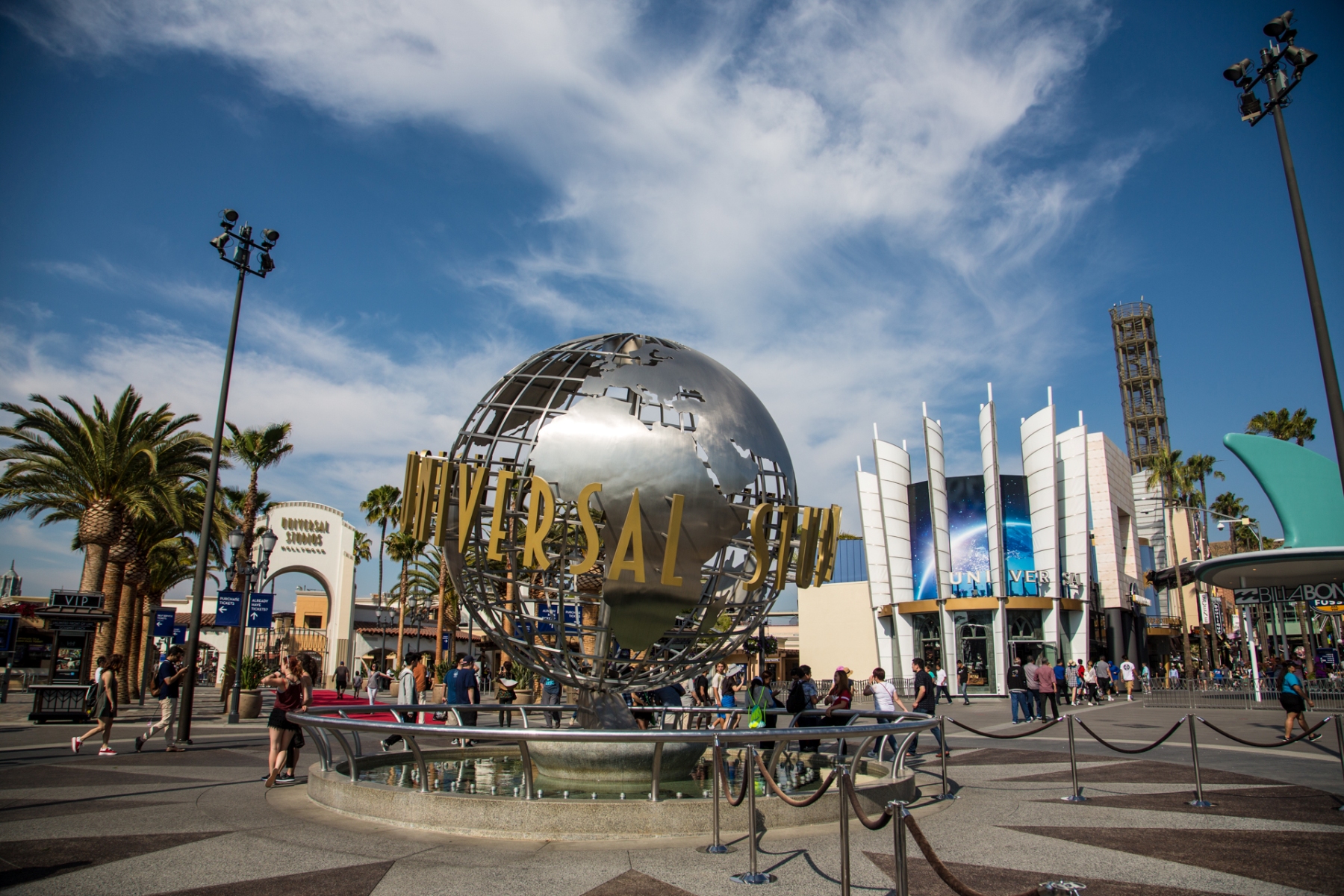 干得漂亮!好莱坞一线明星主动掏钱补贴罢工群体,工会:可以商量