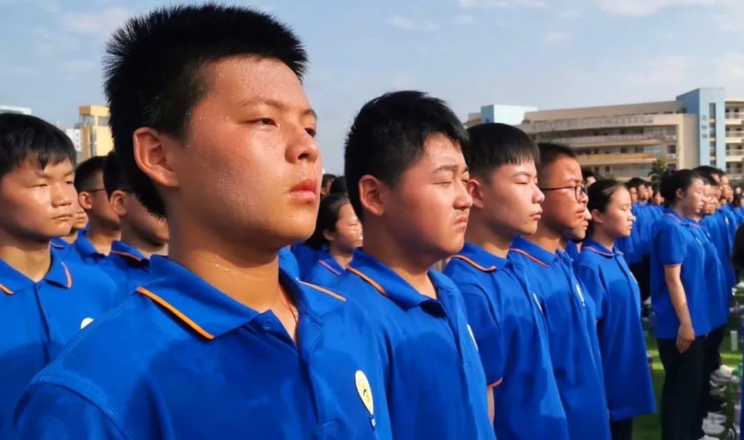 定远高中军训开始,现场图来啦!