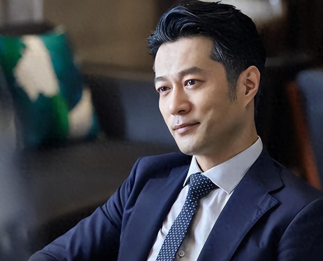 谭凯51岁仍未婚有北京户口为母亲定居青岛他没后悔过