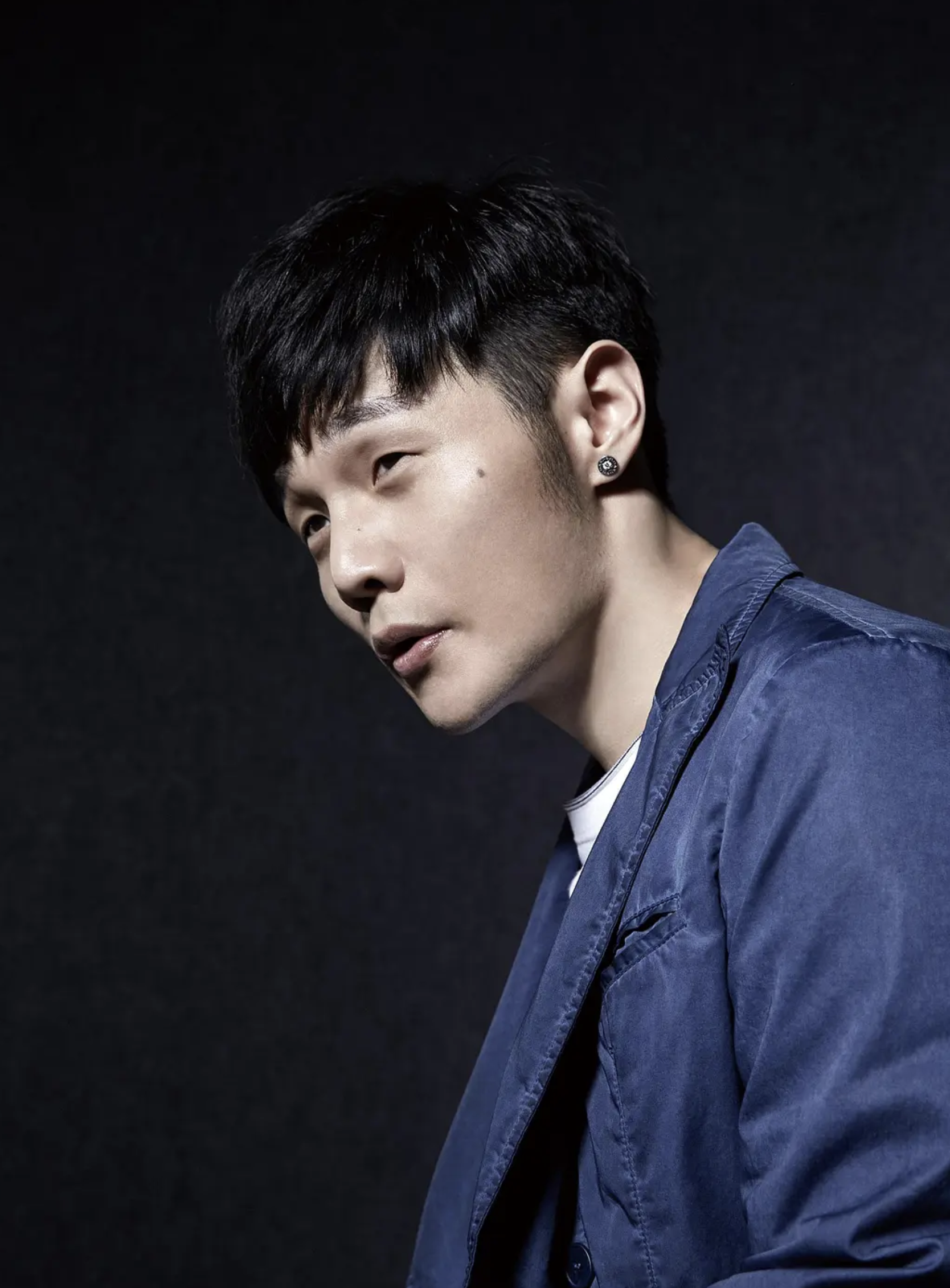 19岁差点丧命,亲眼看父亲去世,李荣浩再也没流过眼泪