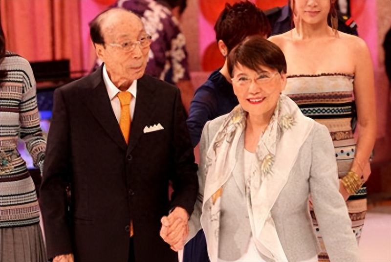 回顾邵逸夫活了107岁去世时留下238亿遗产儿女们至今不愿继承