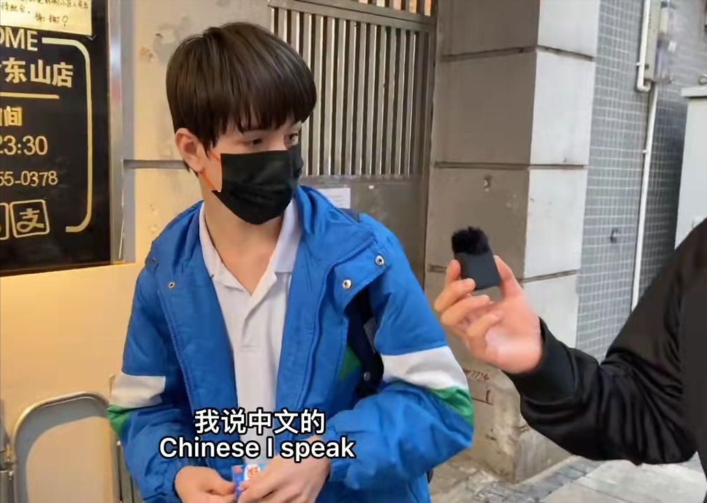 中英混血男生英语不好,广东话却说得贼溜,背后原因是什么?